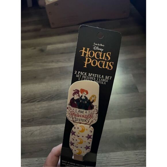 Disney Hocus Pocus 2 Pack Non-Scratch Silicone Spatula Set NEW - Picture 3 of 4